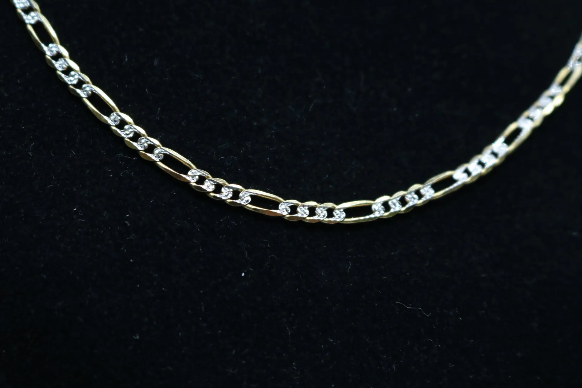 14-Karat Two-Toned Lavish Figaro Style Chain of 21 Inches