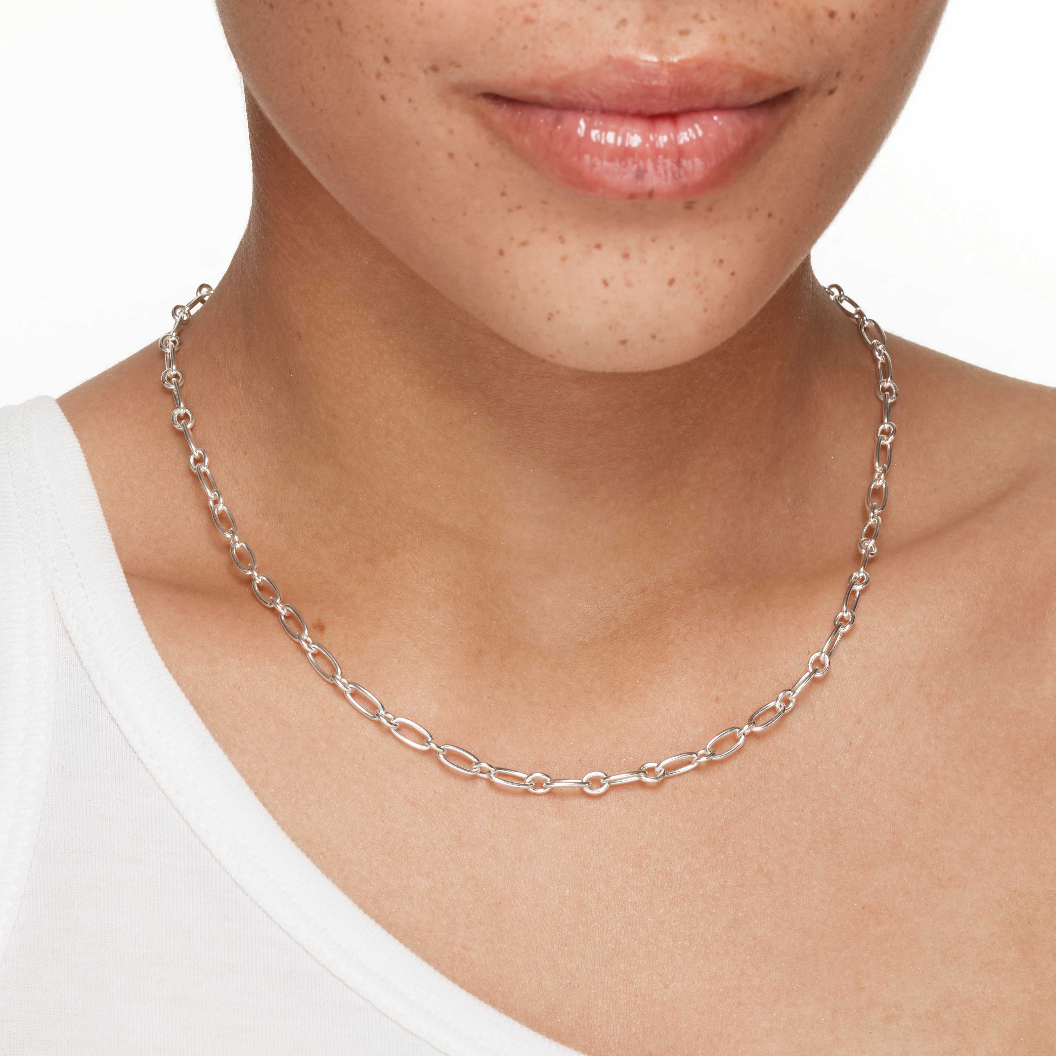 Alternating Paperclip Chain Necklace in Silver