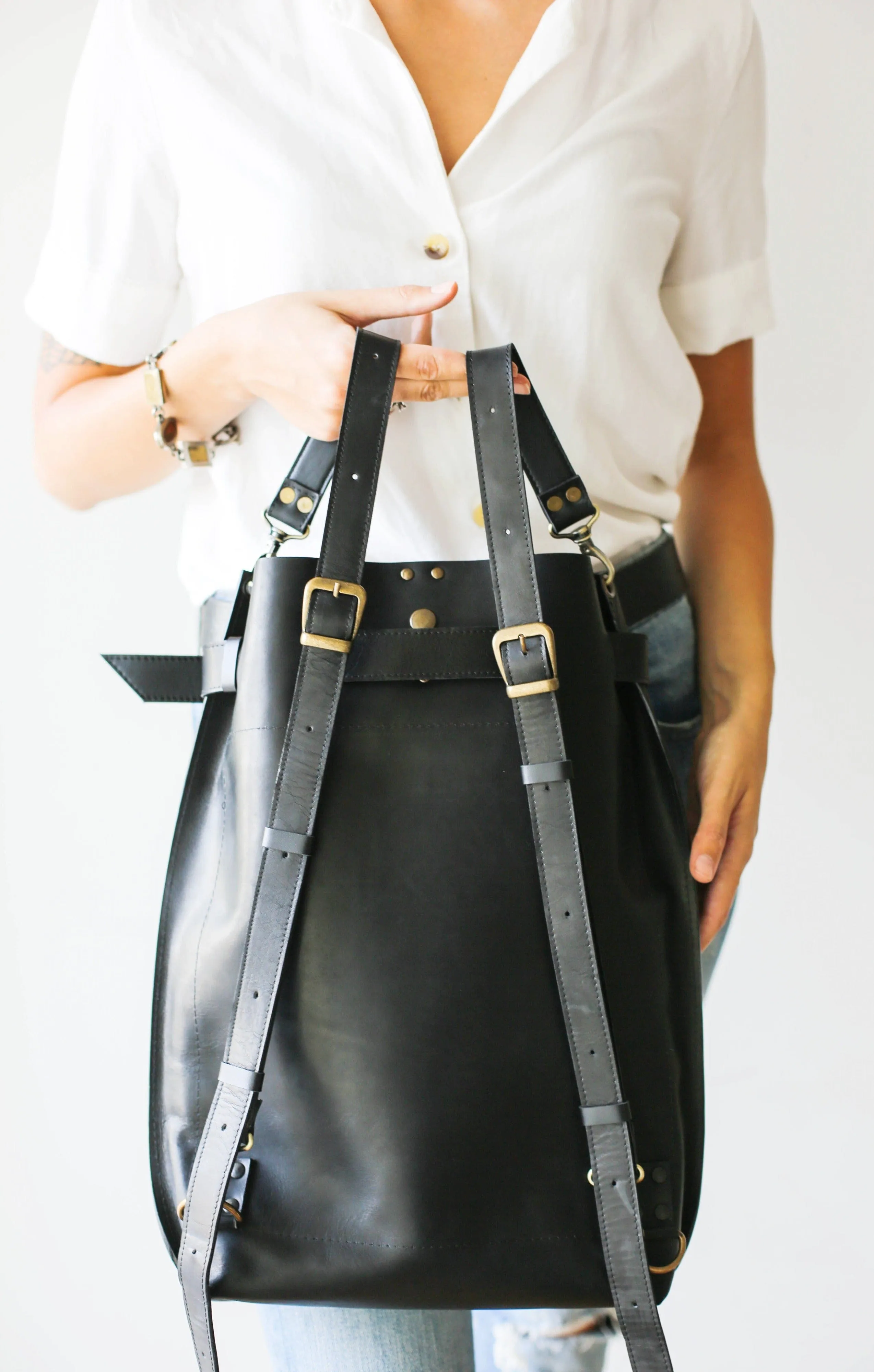 Black Large Leather Backpack w/Front Pocket