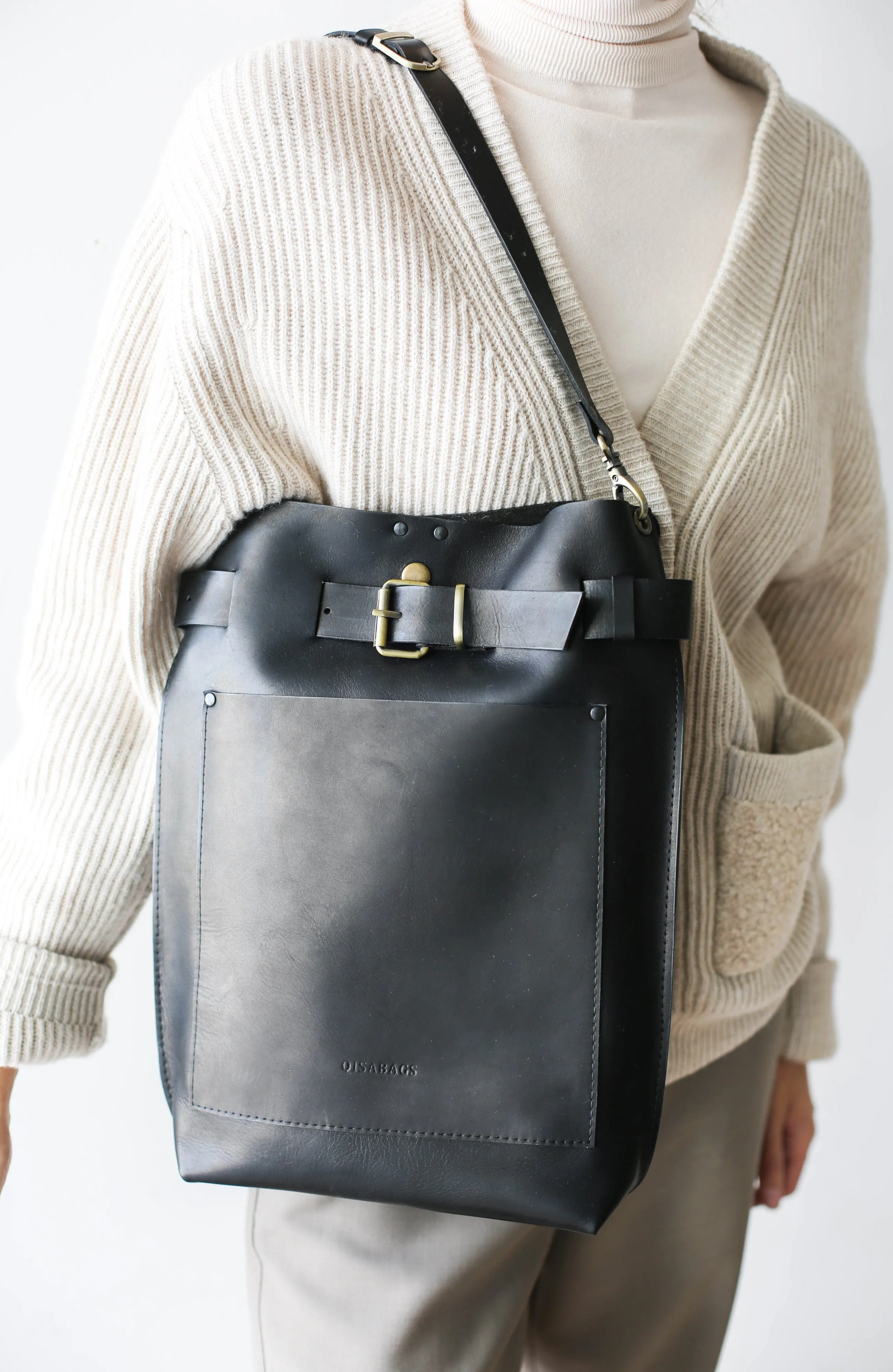 Black Large Leather Backpack w/Front Pocket