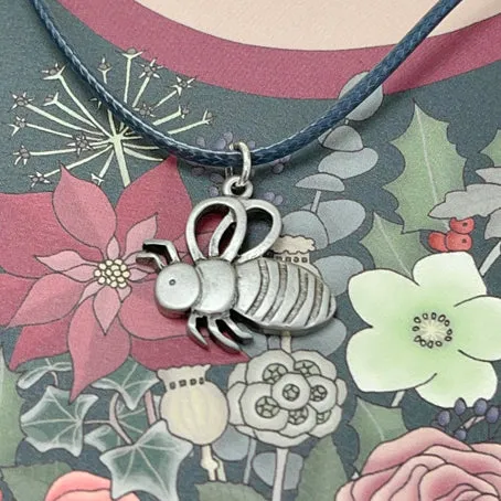 Card with bee necklace 2
