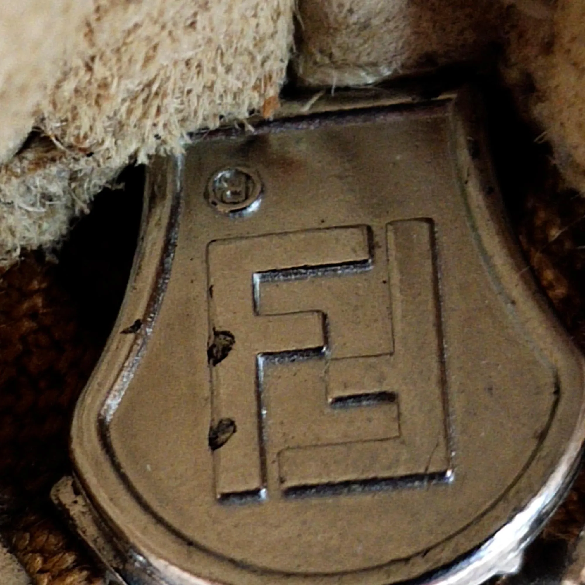 Fendi Selleria Adele Frame Handbag (SHG-36829)