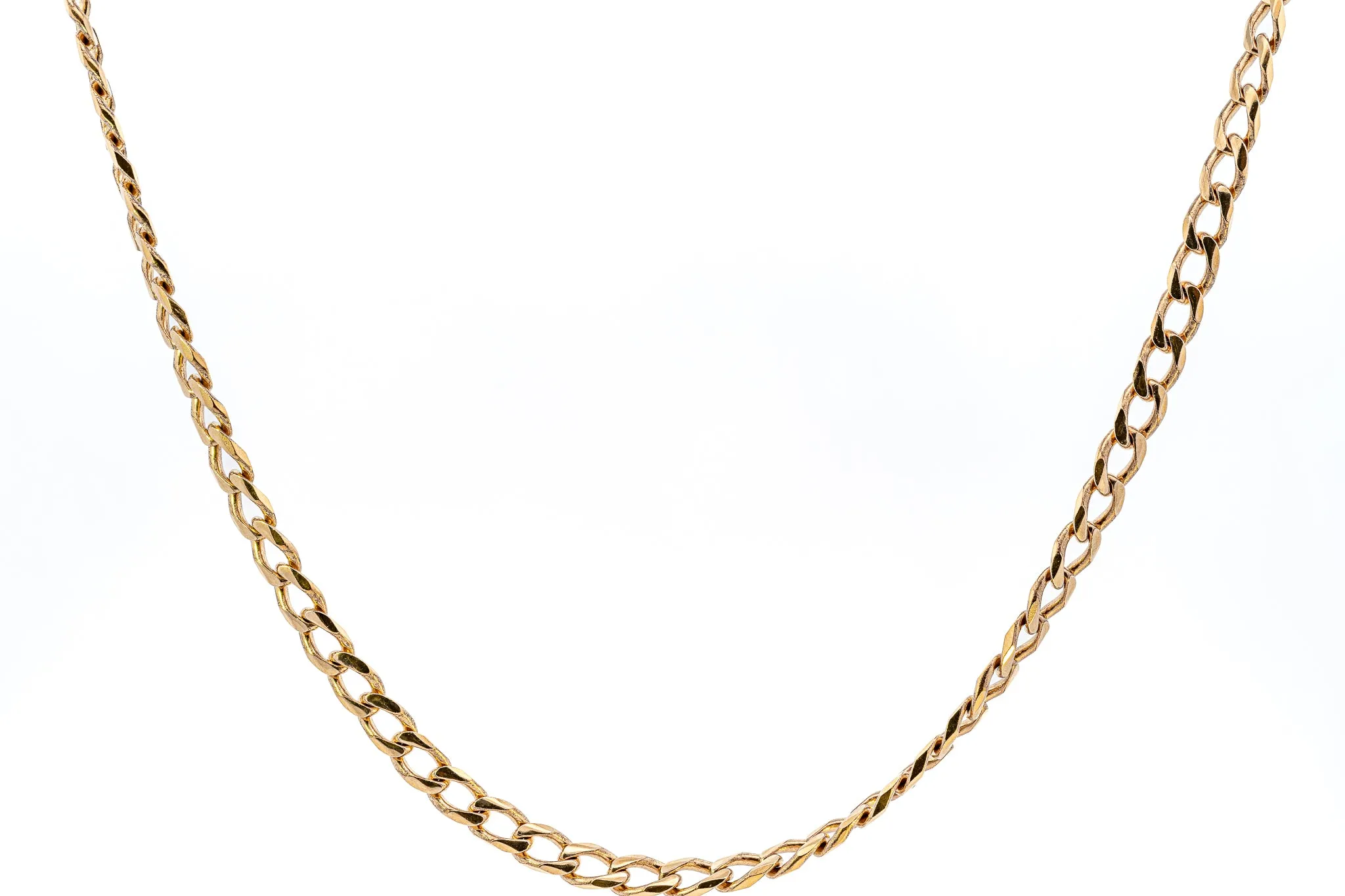 Showcasing a Masterpiece: The Yellow Gold Curb Link Chain!